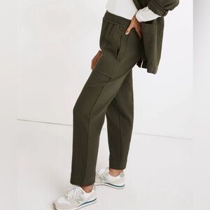 Madewell Pull-On High-Rise Tapered Pants in Diamond Jacquard Dark Forest Size M